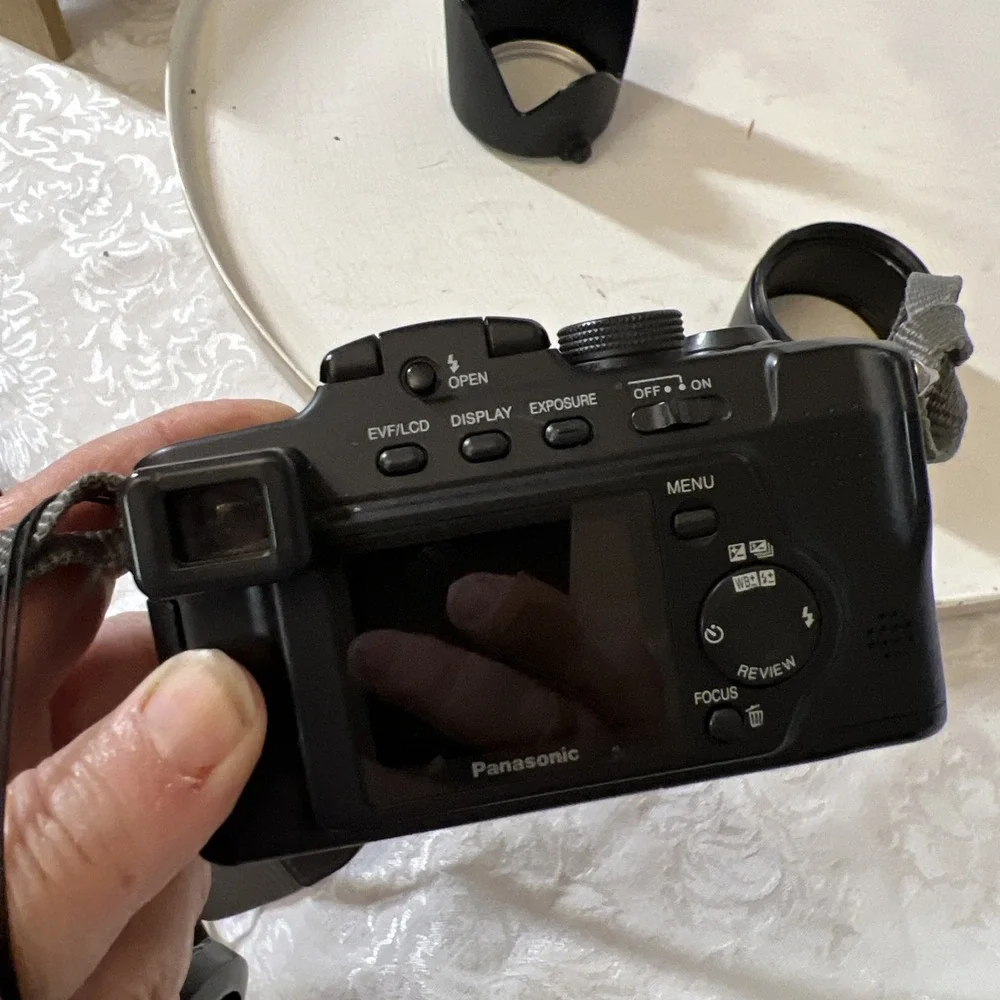 Panasonic Lumix DMC-FZ5 Digital Camera 12x Zoom & Charger Tested